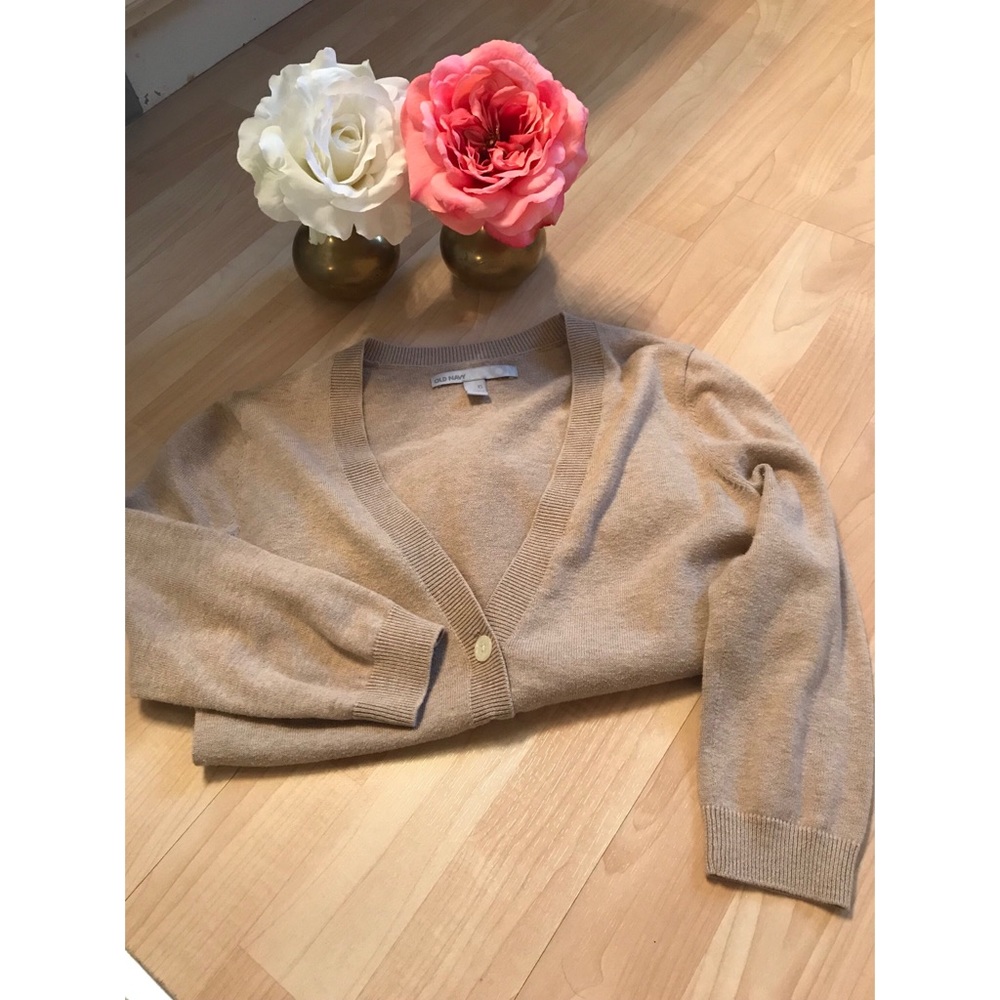 Cropped 3/4 sleeve cardigan